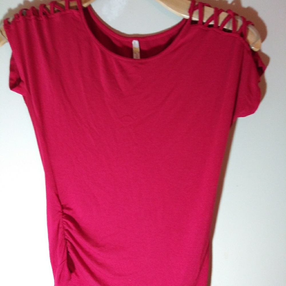 Shine Red Top